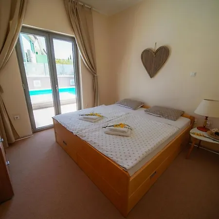 Aparthotel Medusa 4*